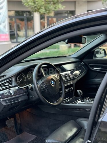 BMW 750-13