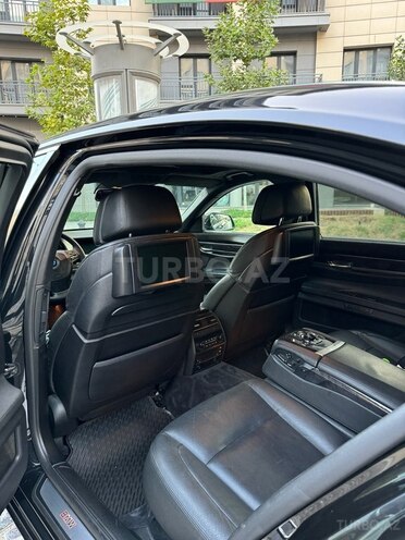 BMW 750-11