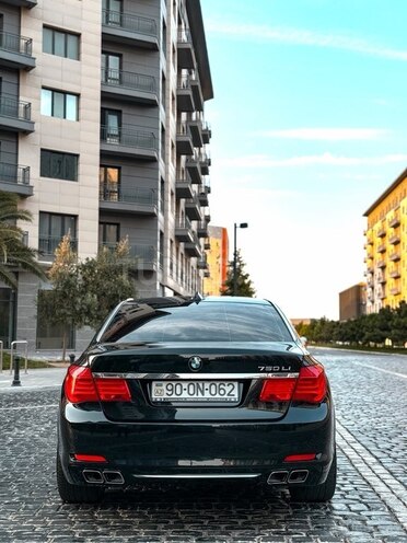BMW 750-9