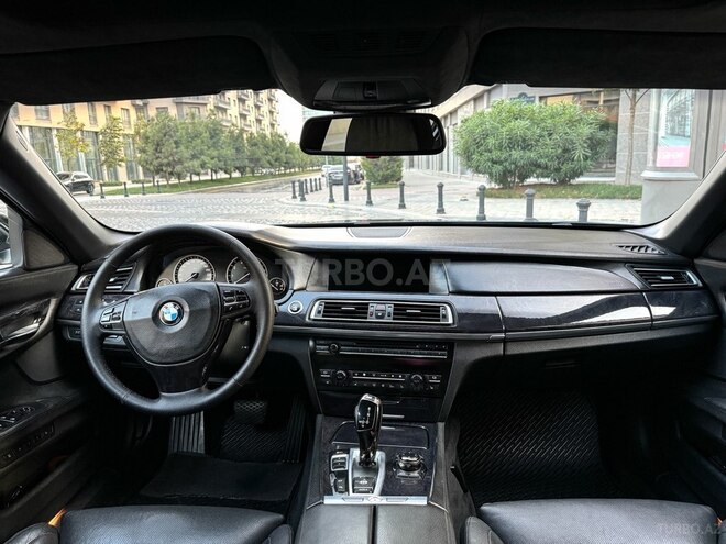 BMW 750-12