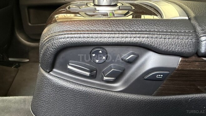 BMW 730-13