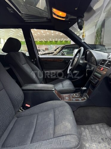 Mercedes C 280-9