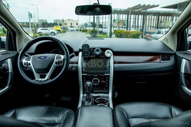 Ford Edge-8