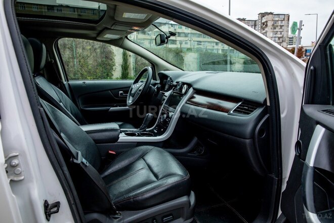 Ford Edge-10