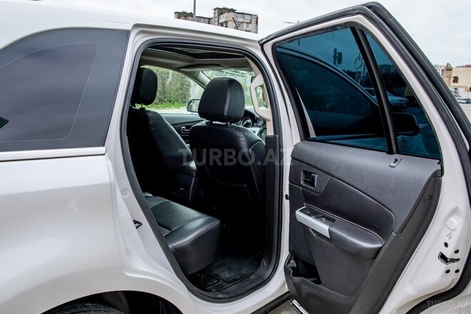 Ford Edge-11