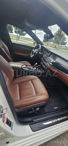 BMW 520d-11