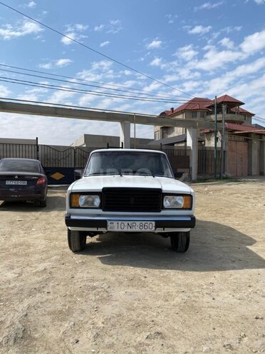 LADA (VAZ) 2107-1