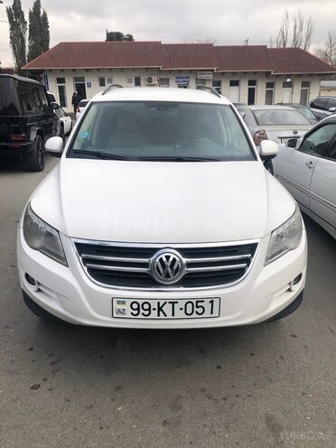 Volkswagen Tiguan-1