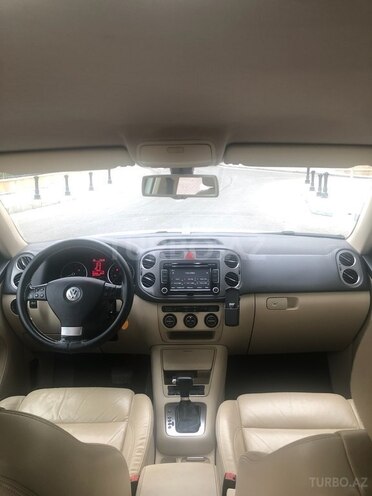 Volkswagen Tiguan-5