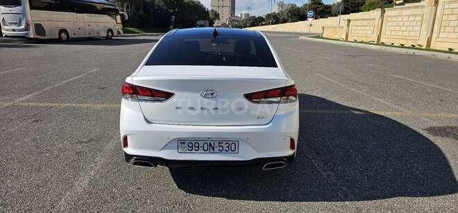 Hyundai Sonata-2