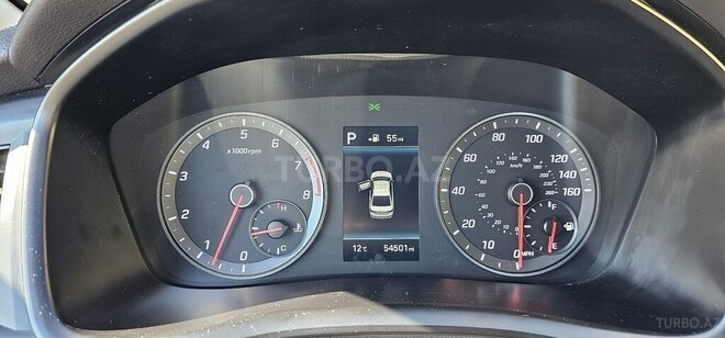 Hyundai Sonata-4