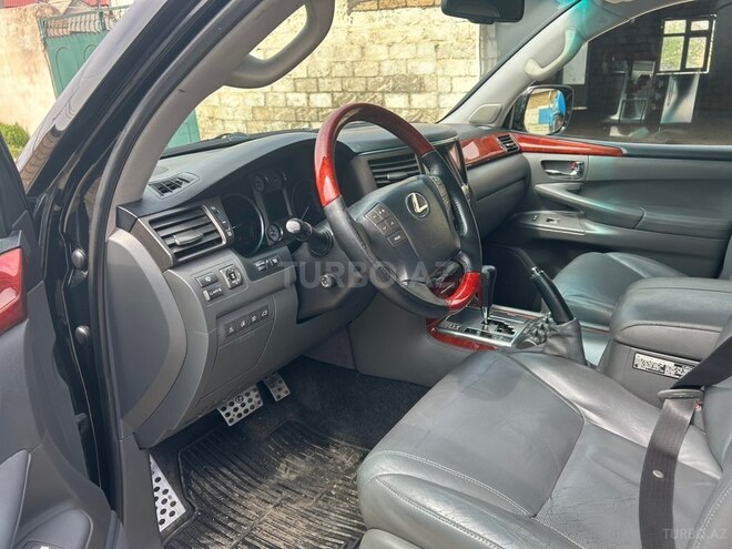 Lexus LX 570-10