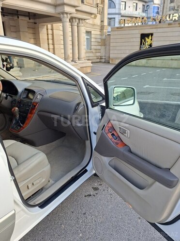 Lexus RX 300-9