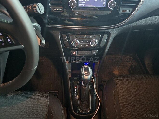Opel Mokka X-9