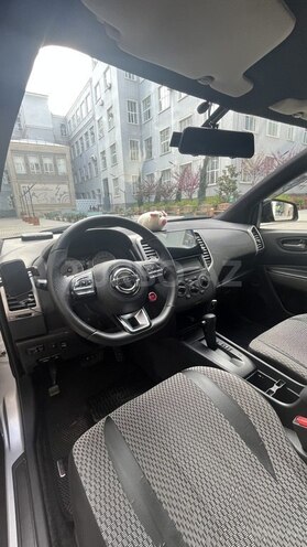 Nissan Wingroad-7