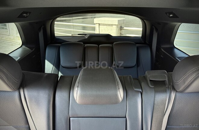 Mercedes GLS 450 4MATIC-12