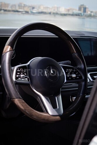 Mercedes GLS 450 4MATIC-8