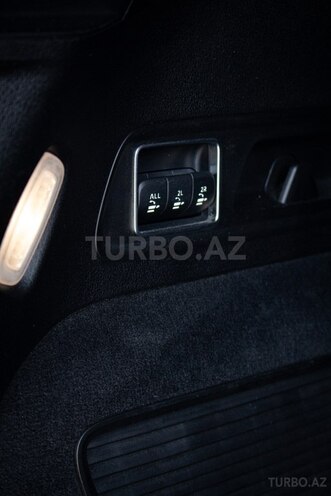 Mercedes GLS 450 4MATIC-13