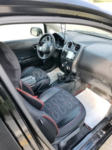 Nissan Note-7