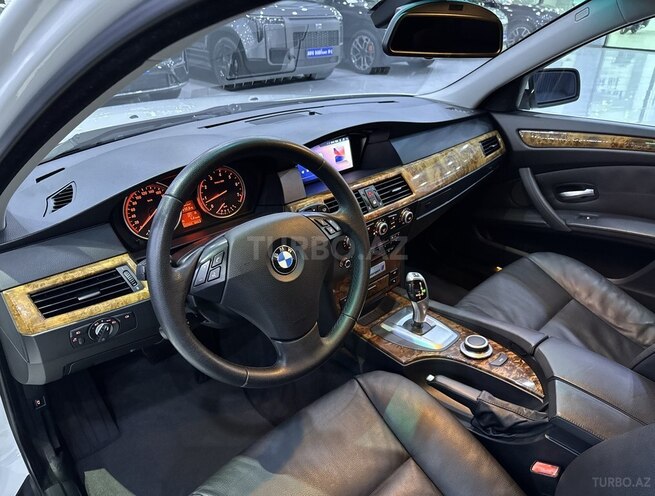 BMW 525-9