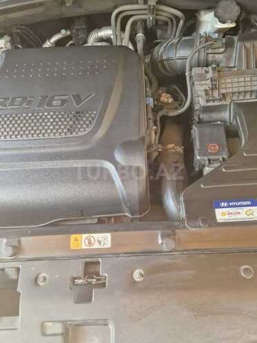 Hyundai Santa Fe-5