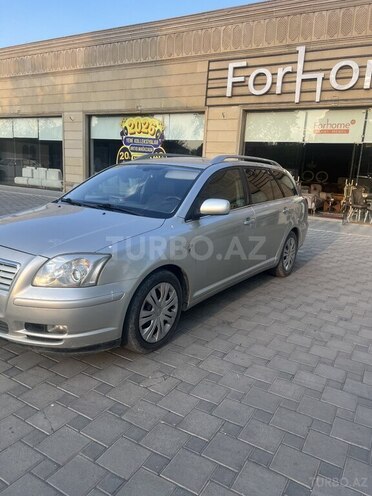 Toyota Avensis-2