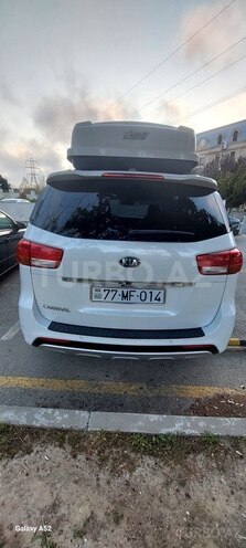 Kia Carnival-10