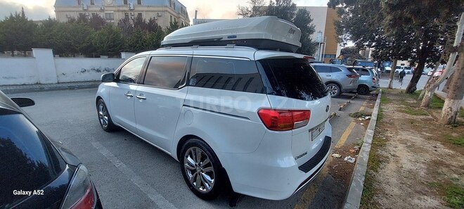 Kia Carnival-6