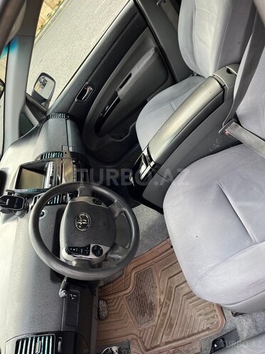 Toyota Prius-8