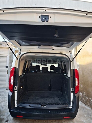 Fiat Doblo-11