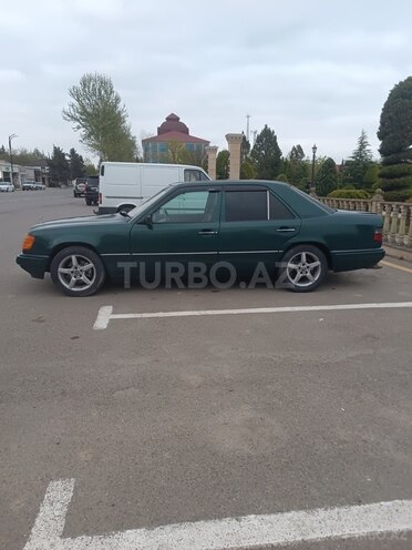 Mercedes 220 E-7