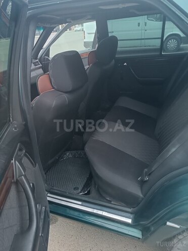 Mercedes 220 E-6