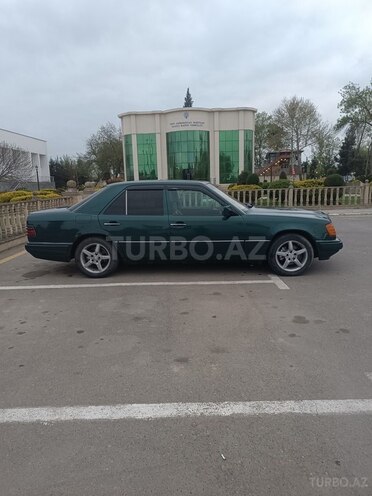 Mercedes 220 E-4