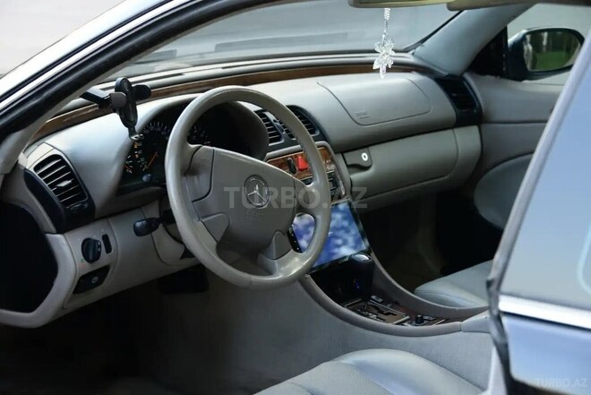Mercedes CLK 200-11