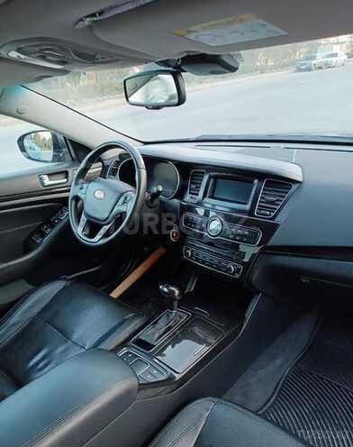 Kia Cadenza-5