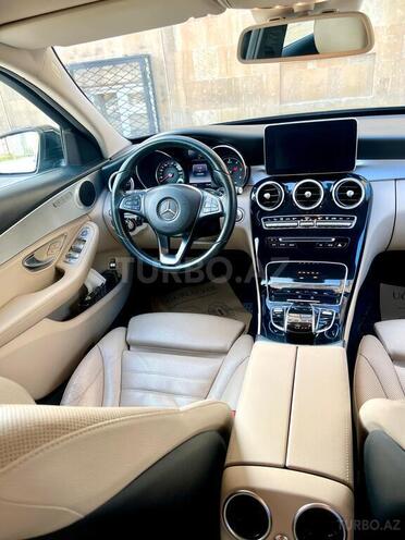 Mercedes C 220 d-3