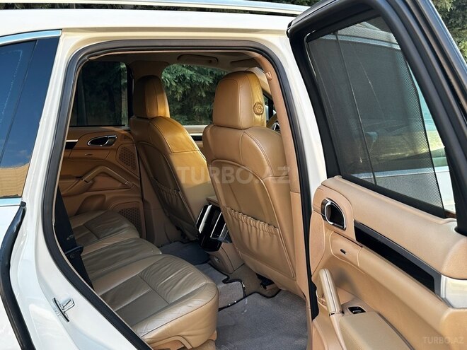 Porsche Cayenne-6