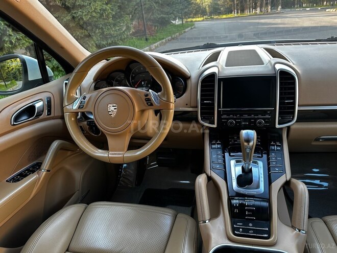 Porsche Cayenne-3