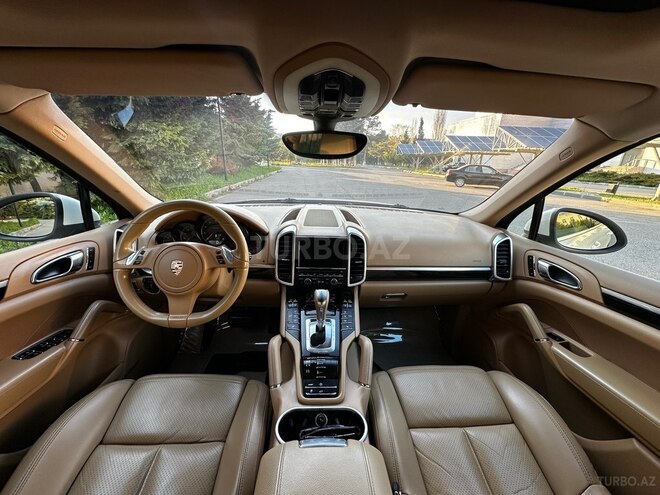 Porsche Cayenne-2