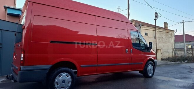 Ford Transit-4