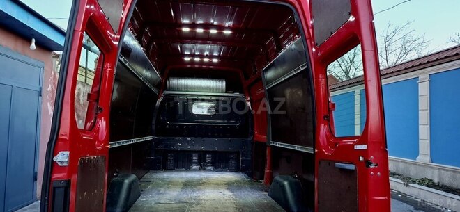 Ford Transit-5
