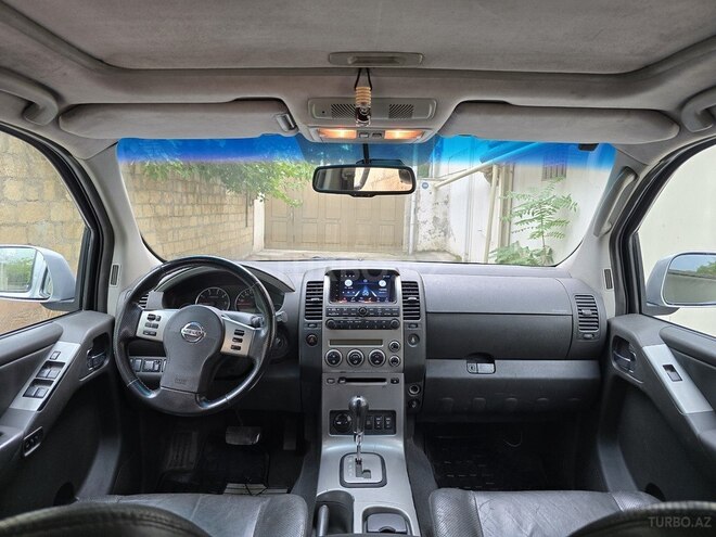 Nissan Pathfinder-8