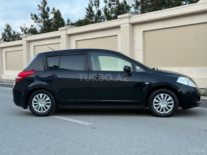 Nissan Tiida-7