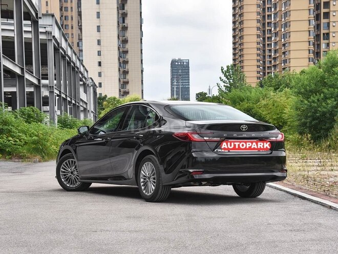 Toyota Camry-5