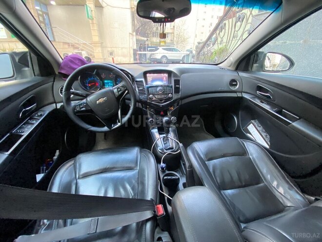 Chevrolet Cruze-8