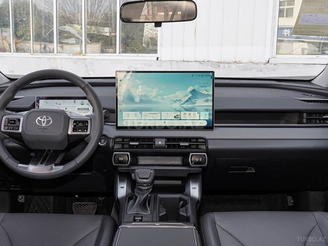 Toyota RAV4-8