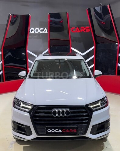 Audi Q7-4