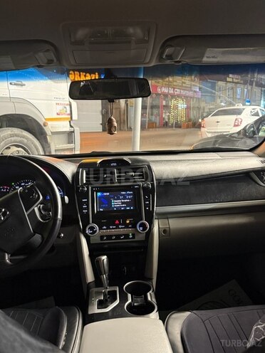 Toyota Camry-8