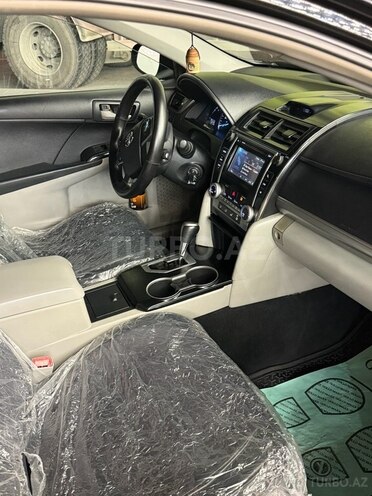 Toyota Camry-18