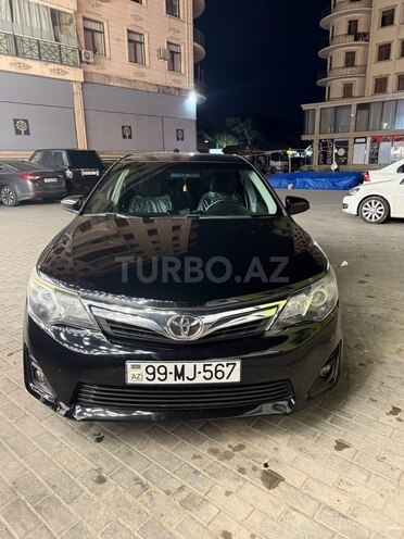 Toyota Camry-15
